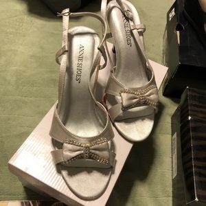 Quinceñera heel, Damas heels